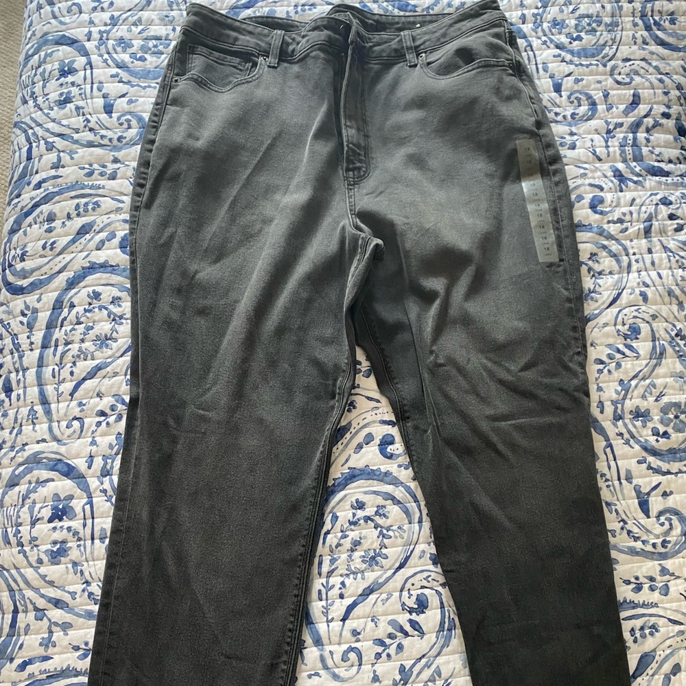 New American Eagle mom jeans